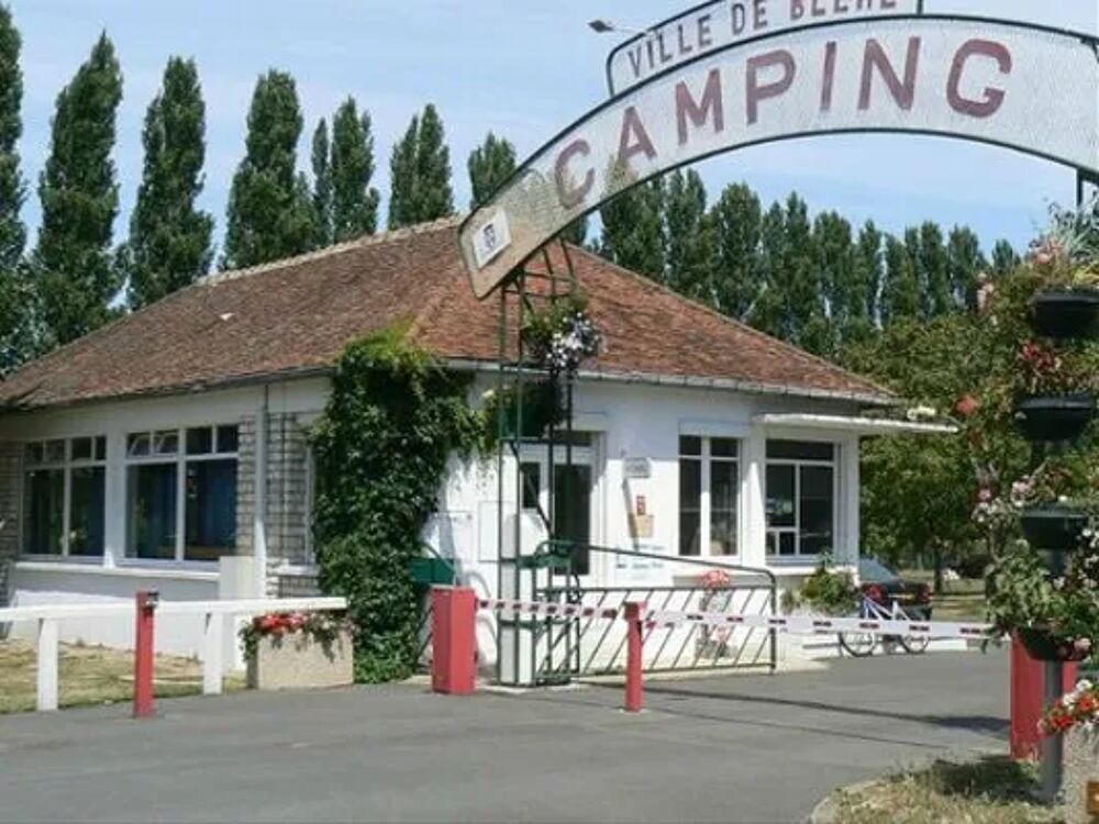   Camping La Gatine - Bivouac - sans sanitaires Salon jardin Centre, Blr (37150)