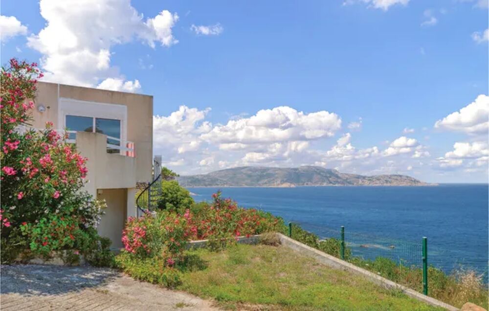   Beautiful home in Calvi with 3 Bedrooms Alimentation < 100 m - Tlvision - Terrasse - Balcon - Vue mer Corse, Calvi (20260)