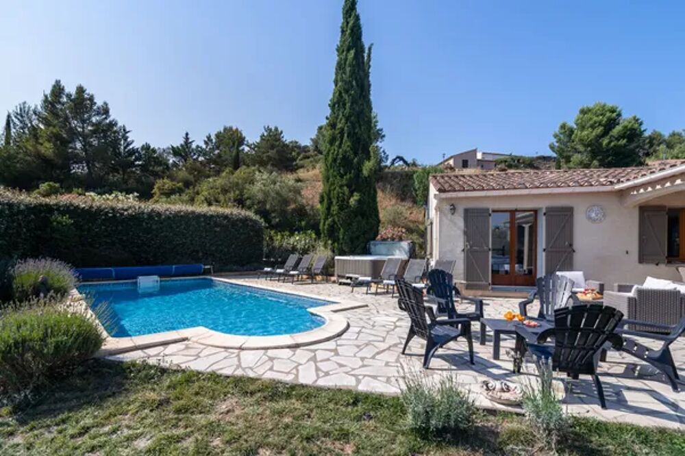   Villa Les Veinards Piscine prive - Alimentation < 2 km - Tlvision - Terrasse - place de parking en extrieur Languedoc-Roussillon, Beaufort (34210)