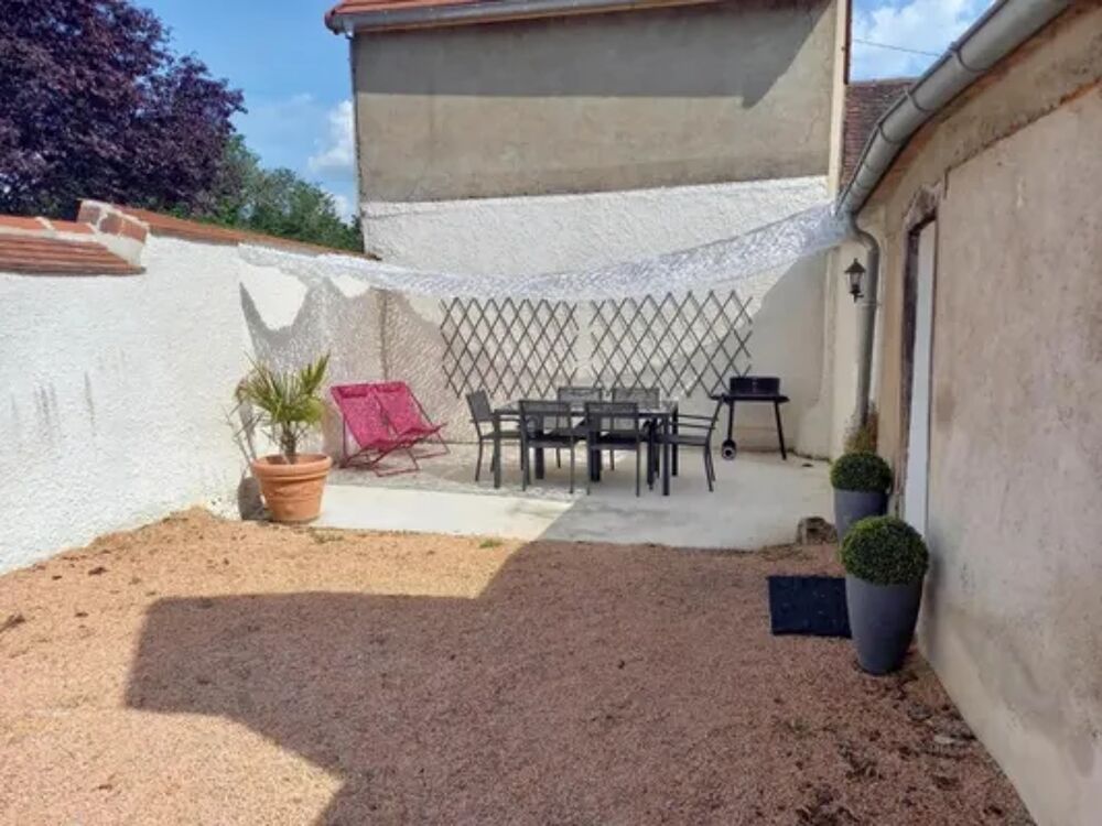   maison 4 personnes Tlvision - Terrasse - place de parking en extrieur - Lave vaisselle - Lave linge Auvergne, Brot-Vernet (03110)