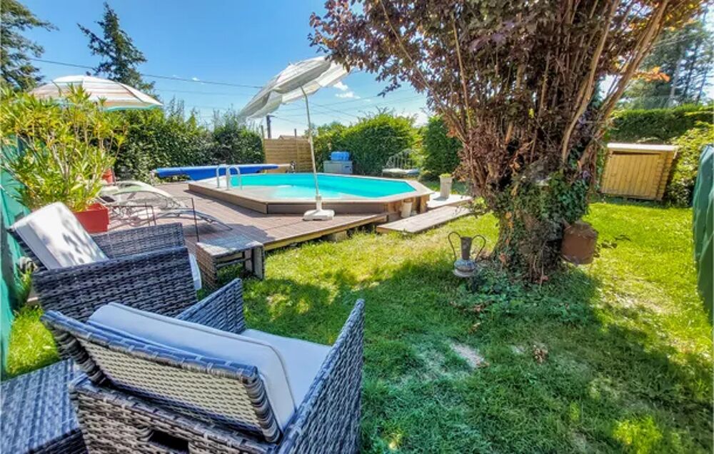   Beautiful caravan in Pouilly-Sous-Charlieu with Outdoor swimming pool and 1 Bedrooms Piscine collective - Alimentation < 2.6 km Rhne-Alpes, Pouilly-sous-Charlieu (42720)