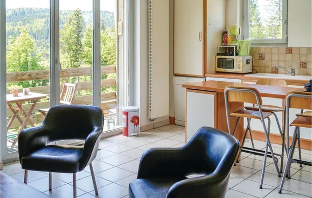   Amazing apartment in Premanon with 1 Bedrooms and WiFi Alimentation < 500 m - Tlvision - Terrasse - Balcon - Vue montagne Franche-Comt, Prmanon (39220)