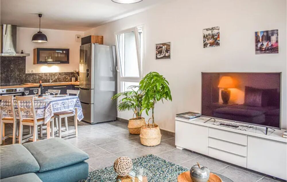   Amazing apartment in Saint Quay Portrieux with 2 Bedrooms and WiFi Plage < 700 m - Alimentation < 500 m - Tlvision - Terrasse Bretagne, Saint-Quay-Portrieux (22410)