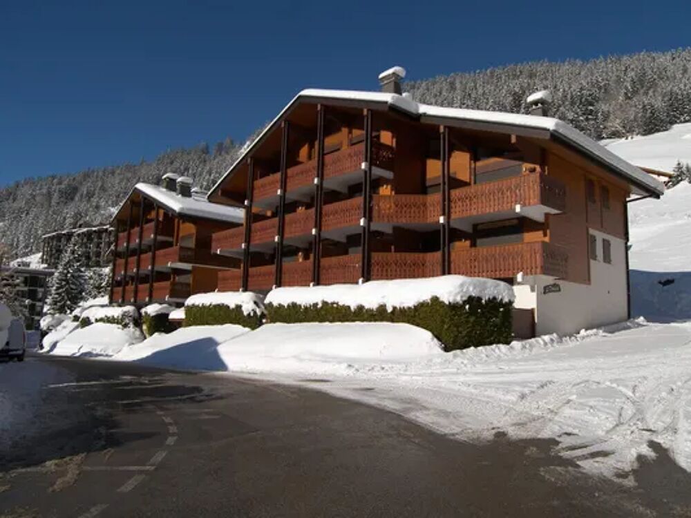   DOMANIAL B N 5 Alimentation < 500 m - Centre ville < 1 km - Tlvision - Balcon - Local skis Rhne-Alpes, La Clusaz (74220)