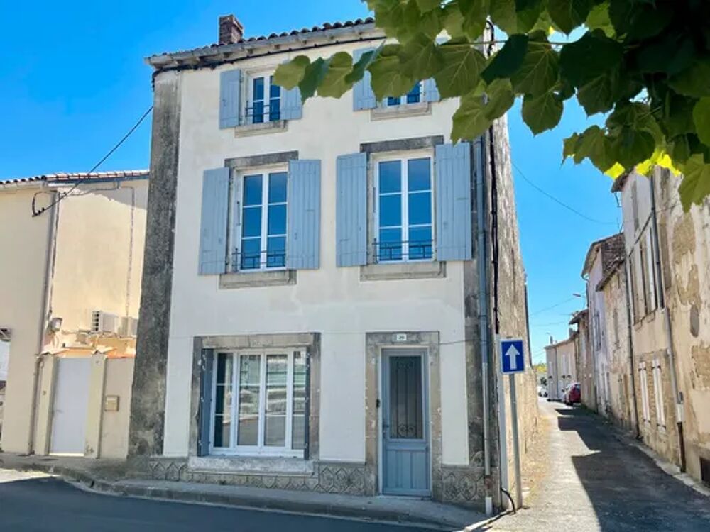  La Maison Saint Pierre, Aulnay Tlvision - place de parking en extrieur - Lave vaisselle - Accs Internet Poitou-Charentes, Aulnay (17470)