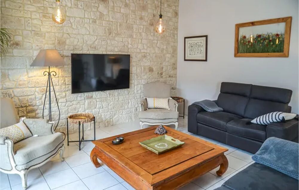   Amazing home in Colombiers with WiFi and 3 Bedrooms Alimentation < 250 m - Tlvision - Terrasse - place de parking en extrieur Languedoc-Roussillon, Colombiers (34440)