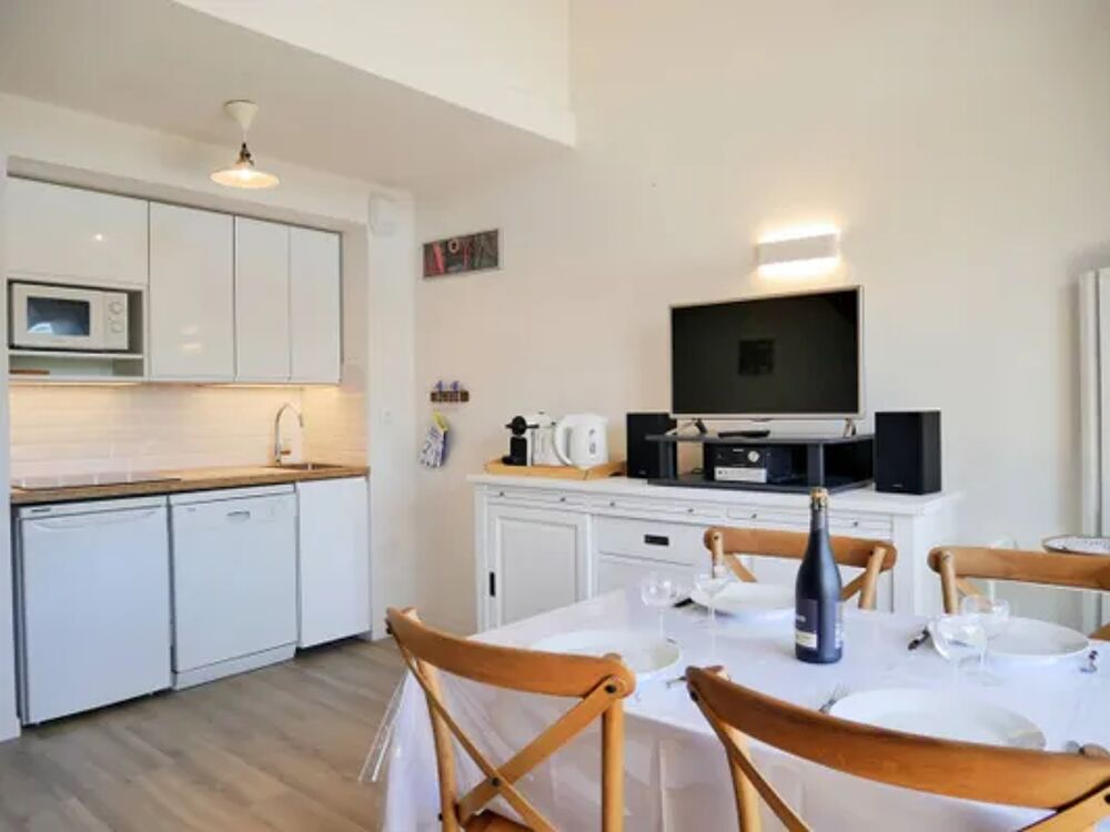   appartement 4 personnes Piscine collective - Télévision - Balcon - place de parking en extérieur - Lave vaisselle Bretagne, Carnac (56340)