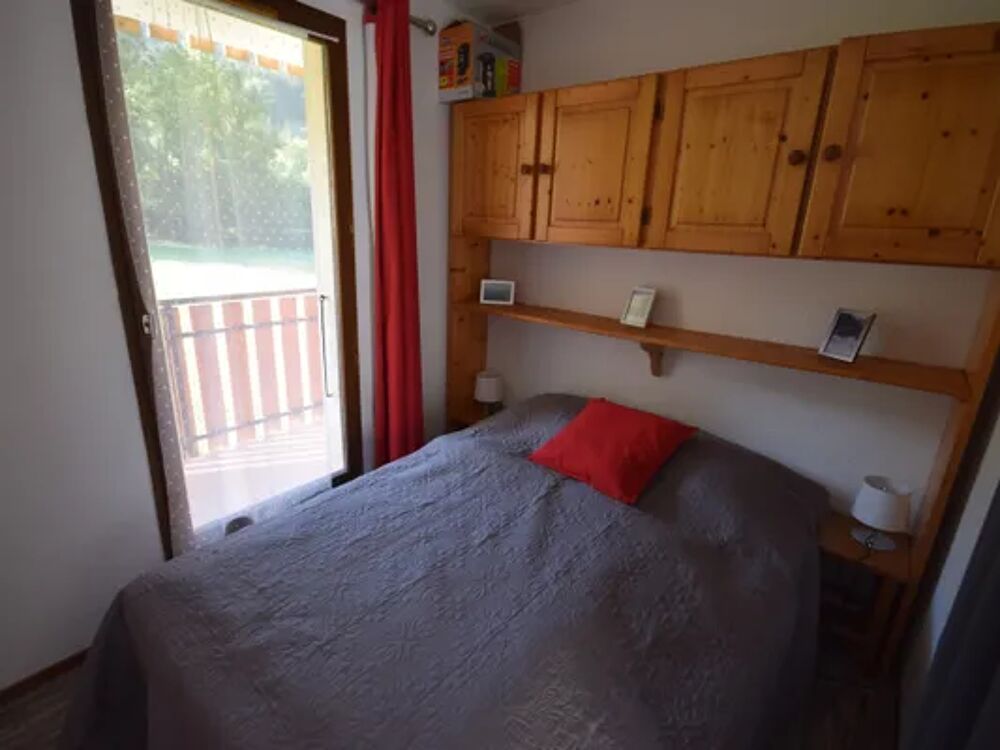   appartement 6 personnes Tlvision - Balcon - Lave linge - Table et chaises de jardin Rhne-Alpes, Bernex (74500)