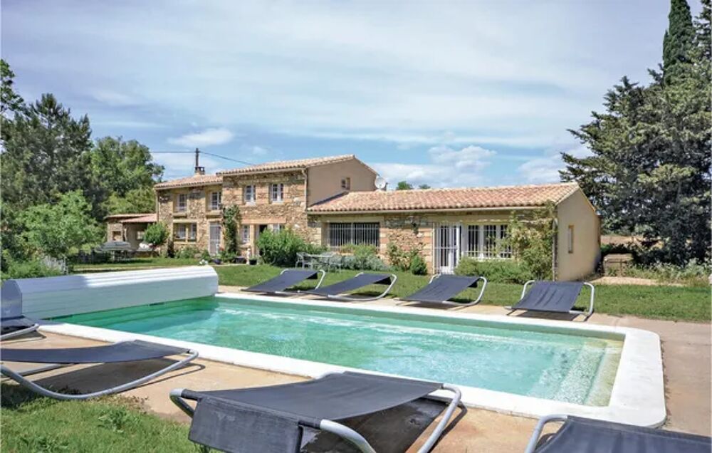   Stunning home in St Quentin La Poterie with 5 Bedrooms, WiFi and Private swimming pool Piscine prive - Alimentation < 1 km - T Languedoc-Roussillon, Saint-Quentin-la-Poterie (30700)