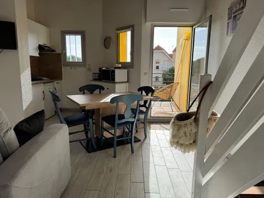   appartement 4 personnes Tlvision - Balcon - place de parking en extrieur - Table et chaises de jardin Poitou-Charentes, Saint-Palais-sur-Mer (17420)