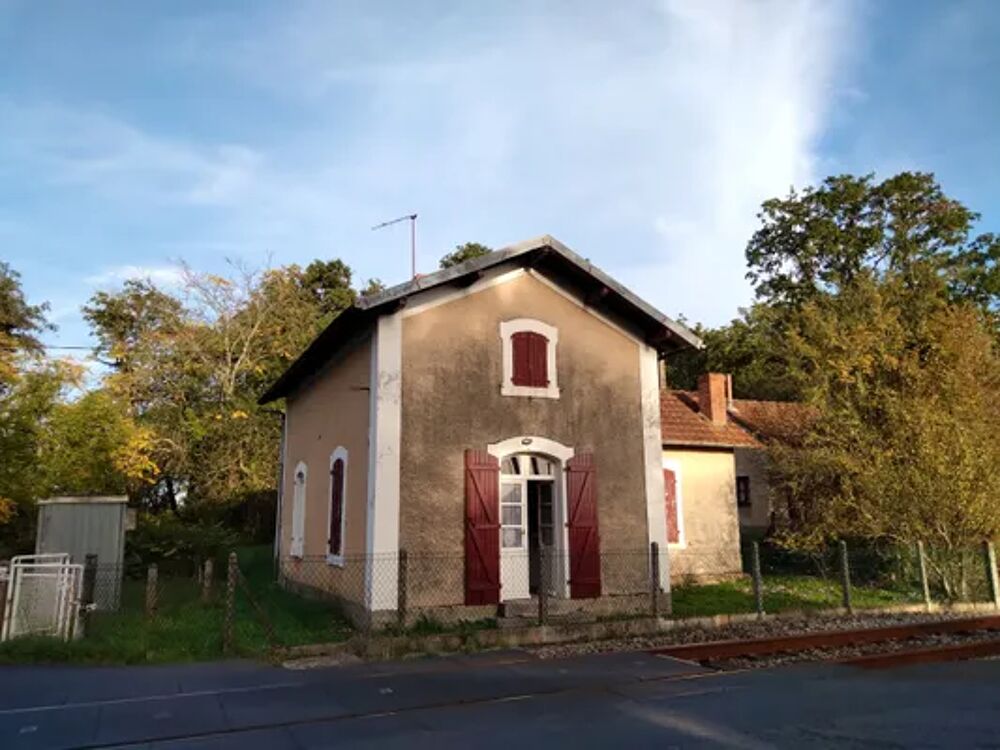   Maison spacieuse pour 7 pers.  Lathus-Saint-Rmy place de parking en extrieur - Lave linge - Barbecue - Lit bb Poitou-Charentes, Lathus-Saint-Rmy (86390)
