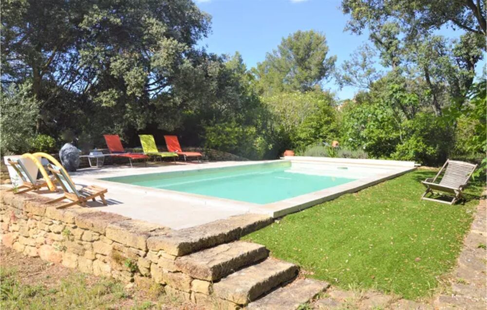   Nice home in Grans with 3 Bedrooms, Outdoor swimming pool and Swimming pool Piscine prive - Alimentation < 700 m - Tlvision - Provence-Alpes-Cte d'Azur, Grans (13450)