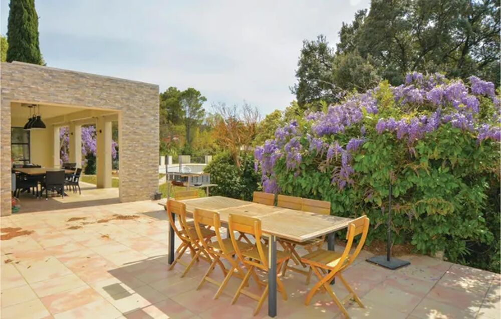   Nice home in Aubais with 6 Bedrooms, WiFi and Outdoor swimming pool Piscine prive - Alimentation < 300 m - Tlvision - Terrass Languedoc-Roussillon, Aubais (30250)