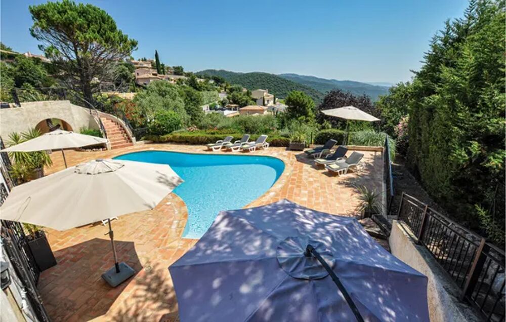   Awesome home in Les Adrets d l'Estrel with 5 Bedrooms, WiFi and Outdoor swimming pool Piscine prive - Alimentation < 1.7 km - Provence-Alpes-Cte d'Azur, Les Adrets-de-l'Estrel (83600)