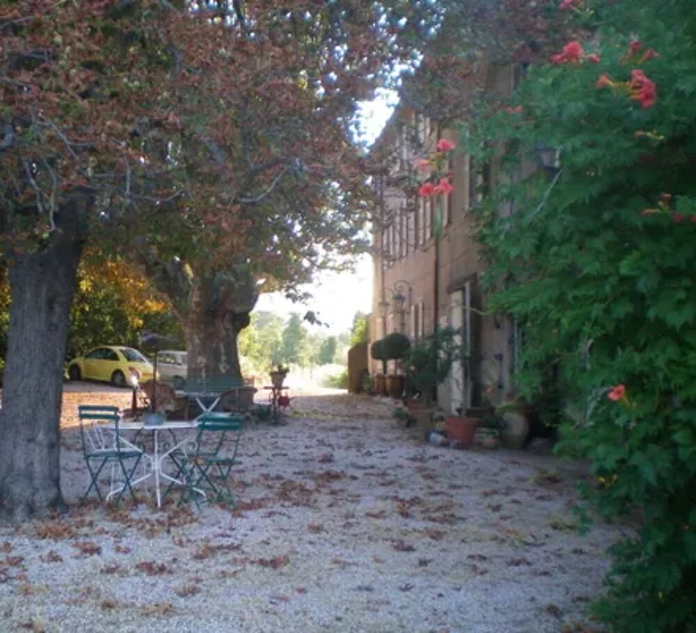   Suite Familiale Piscine prive - Tlvision - Terrasse - Vue montagne - place de parking en interieur Provence-Alpes-Cte d'Azur, Brignoles (83170)