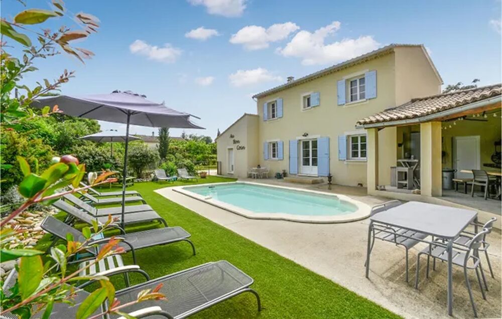   Awesome home in St.-Paulet-de-Caisson with WiFi, Private swimming pool and Outdoor swimming pool Piscine prive - Tlvision - T Languedoc-Roussillon, Saint-Paulet-de-Caisson (30130)
