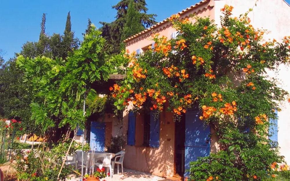   Villa au calme avec piscine Piscine prive - Alimentation < 2 km - Tlvision - Terrasse - place de parking en interieur Provence-Alpes-Cte d'Azur, Le Luc (83340)