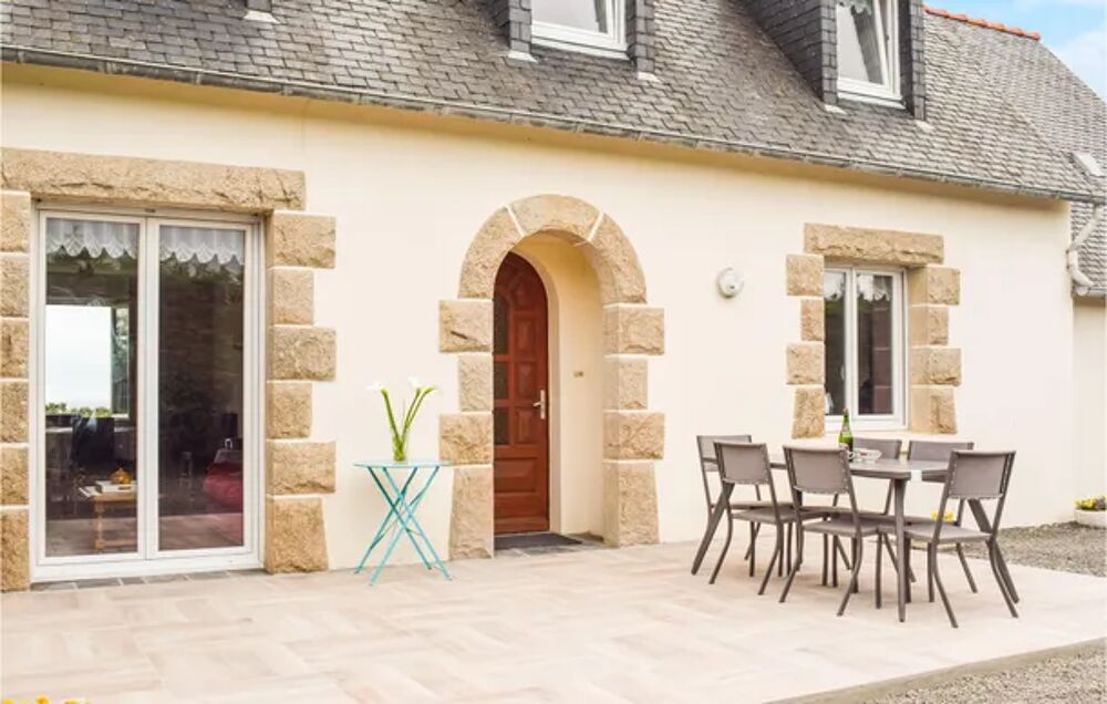   Stunning home in Kerbors with 3 Bedrooms and WiFi Plage < 100 m - Tlvision - Terrasse - Vue mer - place de parking en extrieu Bretagne, Kerbors (22610)