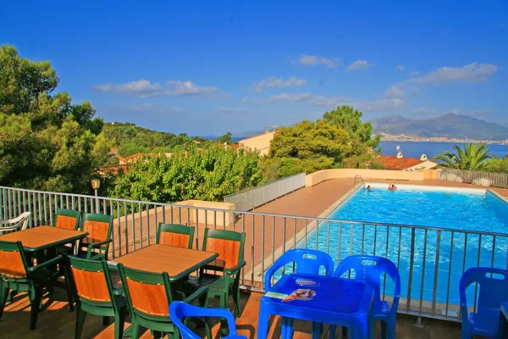   Appartement  800 m de la plage pour 6 pers. avec piscine partage Piscine collective - Plage < 1 km - Tlvision - Balcon - Vue Corse, Porticcio (20166)
