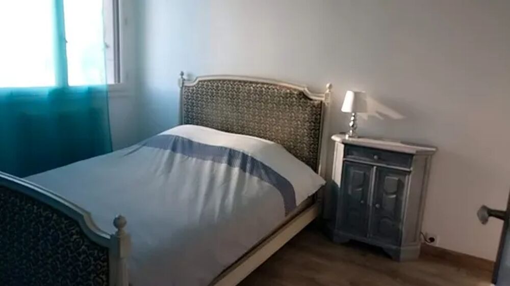   Superbe appartement pour 5 pers.  Clermont-Ferrand place de parking en extrieur - Lave linge - Accs Internet - Lit bb Auvergne, Clermont-Ferrand (63000)