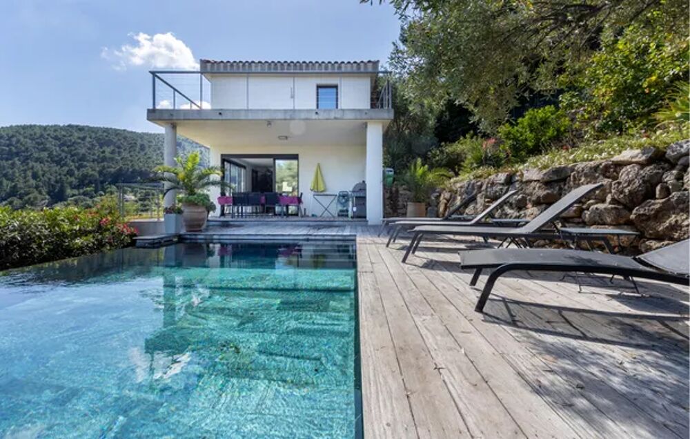  Beautiful home in La Valette du Var with WiFi, Private swimming pool and Outdoor swimming pool Piscine prive - Plage < 6 km - T Provence-Alpes-Cte d'Azur, La Valette-du-Var (83160)