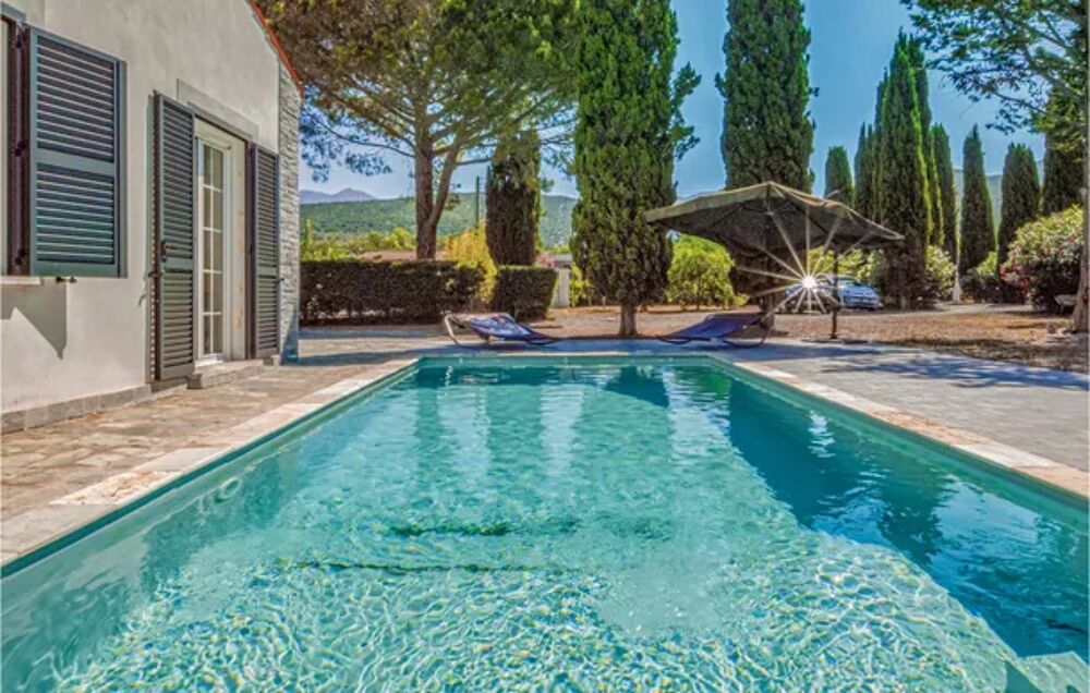   Stunning home in St Florent with 5 Bedrooms, WiFi and Outdoor swimming pool Piscine prive - Plage < 200 m - Alimentation < 150 Corse, Saint-Florent (20217)