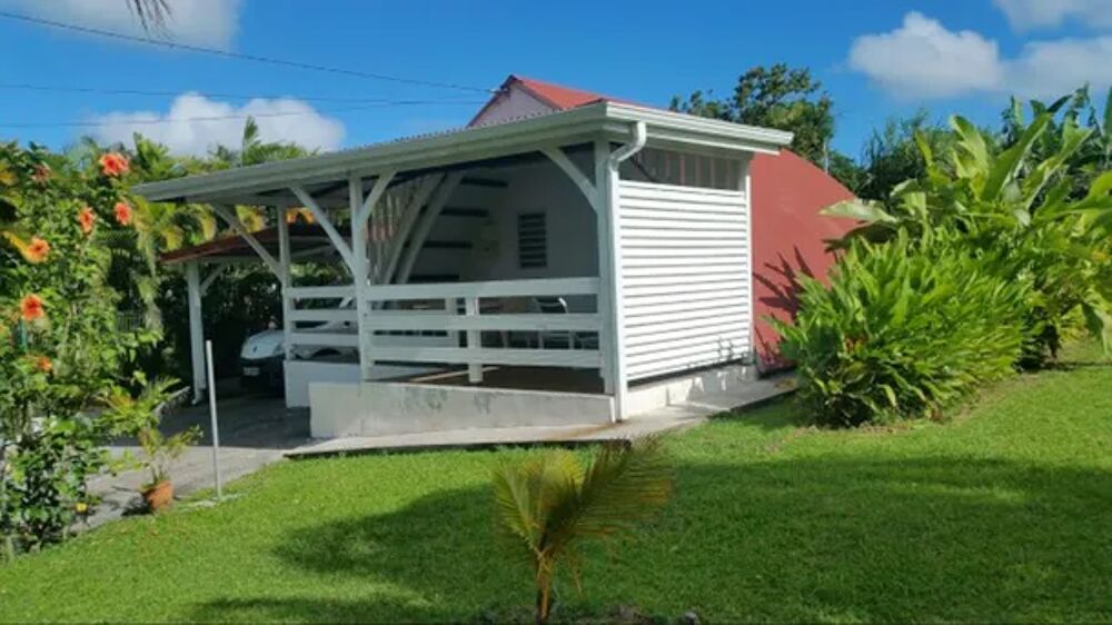   Superbe bungalow pour 2 pers. avec jardin et terrasse  Fort-de-france Tlvision - Terrasse - place de parking en extrieur - L DOM-TOM, Martinique (97200)
