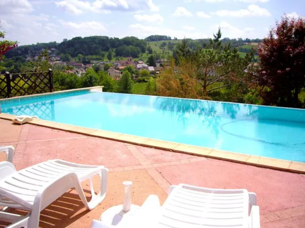   Fromental Piscine prive - Centre ville < 500 m - Tlvision - Terrasse - place de parking en extrieur Midi-Pyrnes, Bagnac-sur-Cl (46270)