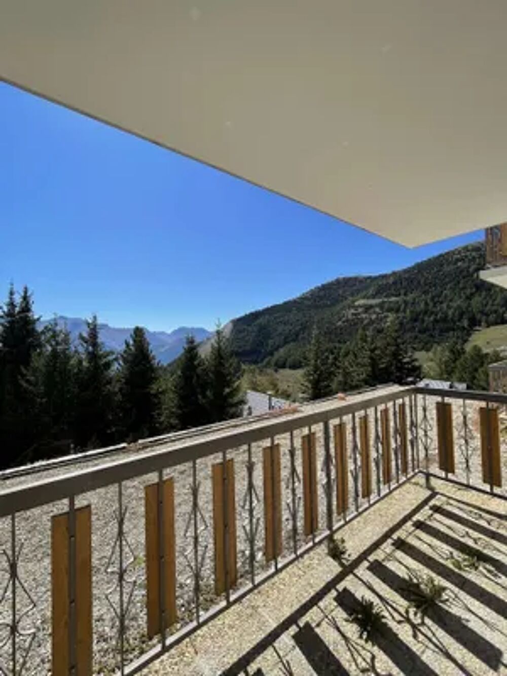   SANTA MONICA 2 pices pour 4 personnes de 30m - L'Alpe d'Huez Tlvision - Balcon - Local skis - Lave vaisselle - Ascenseur Rhne-Alpes, L Alpe D Huez (38750)