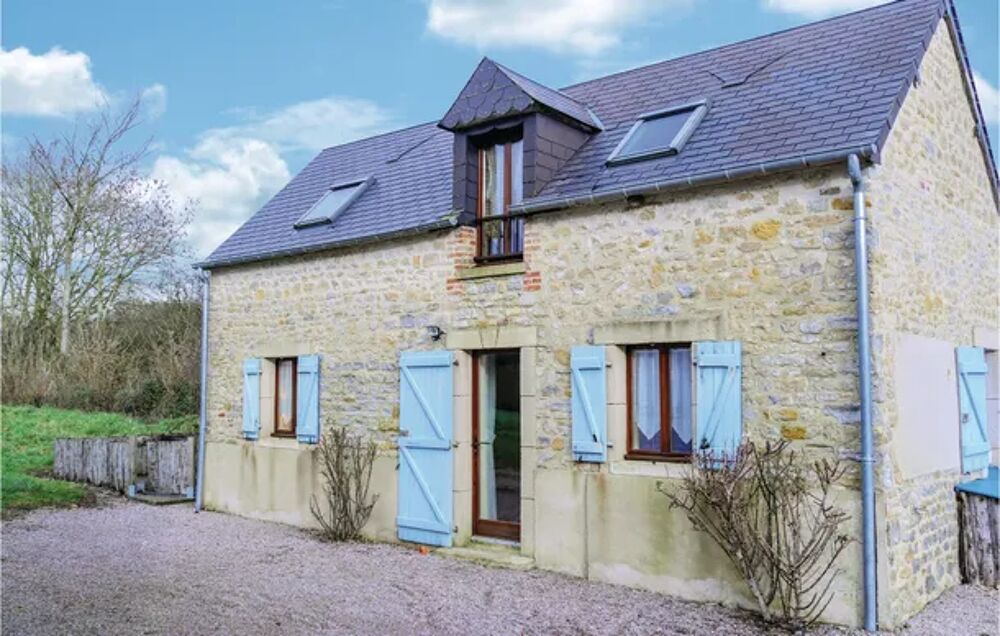   Beautiful home in Brucheville with 2 Bedrooms and WiFi Plage < 8.5 km - Alimentation < 1 km - Tlvision - Terrasse - place de p Basse-Normandie, Brucheville (50480)