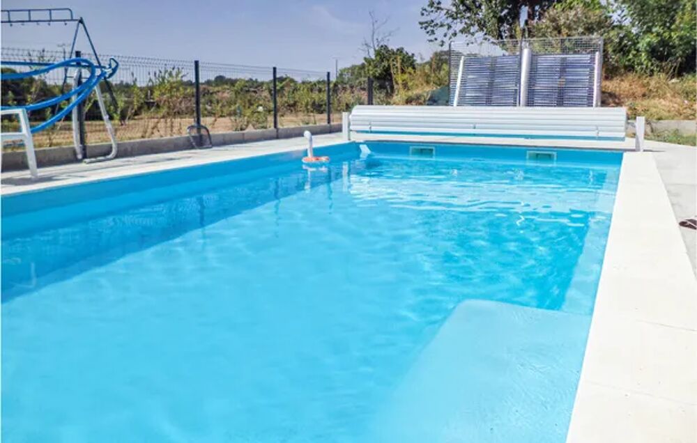   Stunning home in La Souterraine with 4 Bedrooms, WiFi and Outdoor swimming pool Piscine prive - Tlvision - Vue exceptionnelle Limousin, La Souterraine (23300)