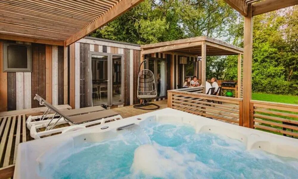   Cabane Luxe 4 pices 6 personnes Climatise + Jacuzzi Tlvision - Terrasse - Lave vaisselle - Lit bb Bretagne, Perros-Guirec (22700)