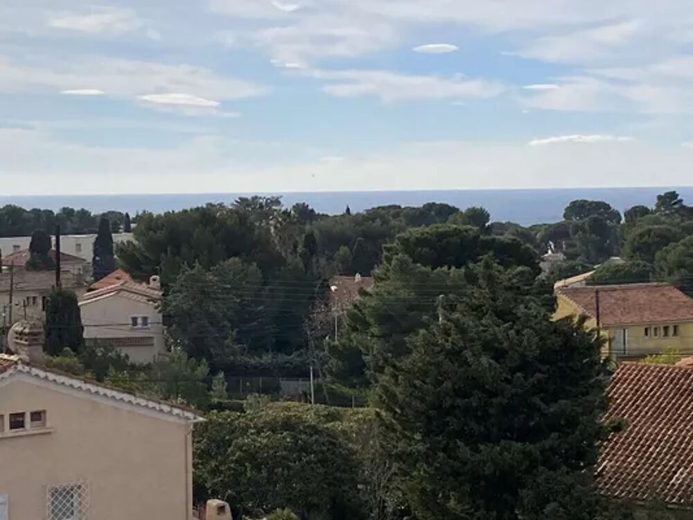   PORQUEROLLES Joli T1  Bandol avec vue petite vue mer Plage < 1 km - Tlvision - place de parking en extrieur - Lave vaisselle Provence-Alpes-Cte d'Azur, Bandol (83150)