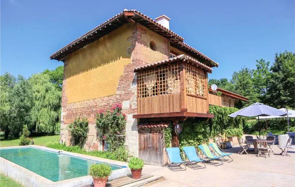   Villa pour 14 pers. avec piscine et jacuzzi  Saint-Paul-de-Varax Piscine prive - Bain  remous - Tlvision - Terrasse - place Rhne-Alpes, Saint-Paul-de-Varax (01240)