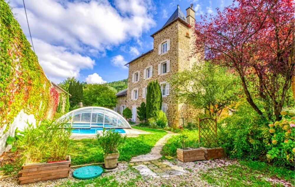   Nice home in Rodez with WiFi, Heated swimming pool and 7 Bedrooms Piscine prive - Alimentation < 200 m - Tlvision - Terrasse Midi-Pyrnes, Rodez (12000)