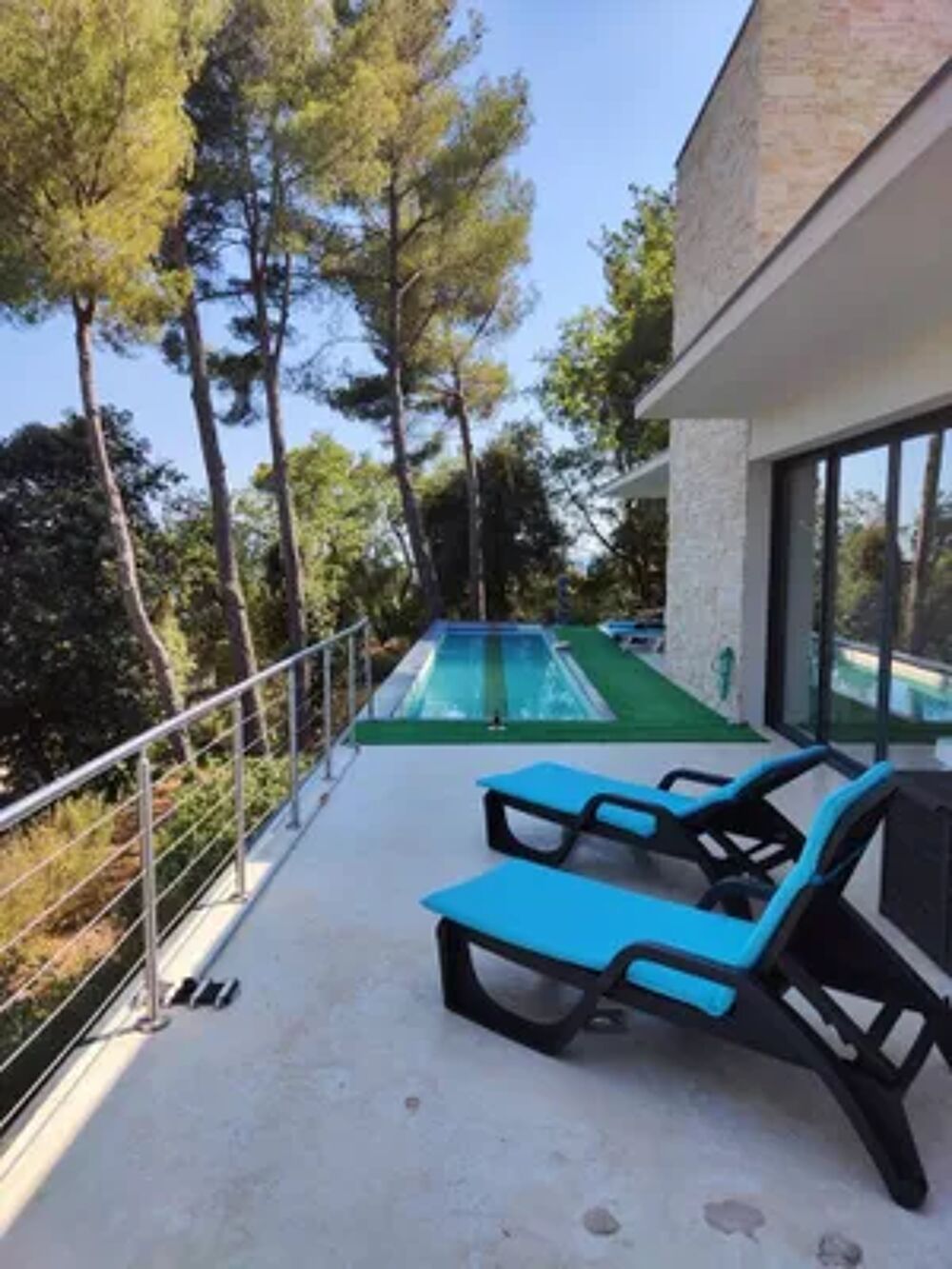   Villa pour 5 pers. avec piscine et terrasse  Tourrettes-sur-Loup Piscine prive - Tlvision - Terrasse - place de parking en e Provence-Alpes-Cte d'Azur, Tourrettes-sur-Loup (06140)
