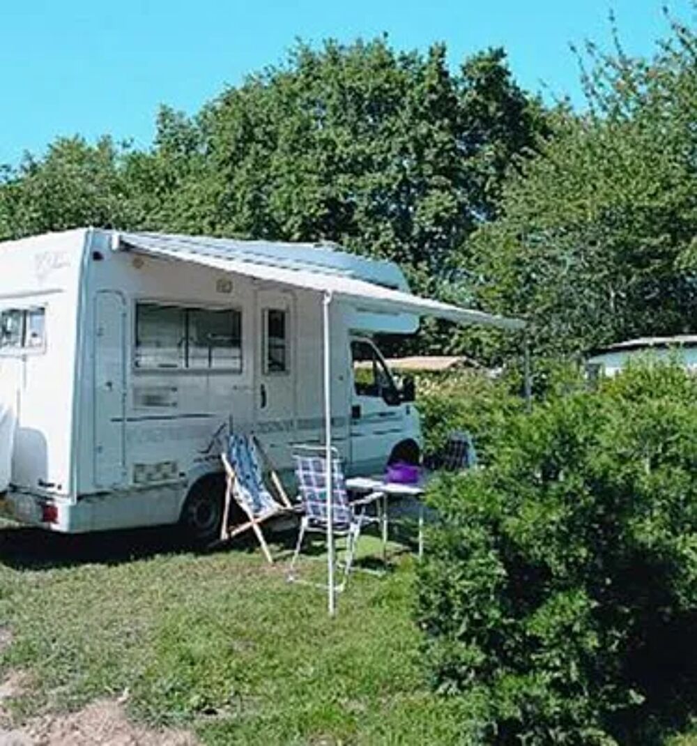   Camping du Chne Vert - Bungalow Confort 5pers 38,50m avec terrasse couverte 2 chambres situation ombrag et mi-ombrag Piscine Midi-Pyrnes, Castelnau-de-Montmiral (81140)