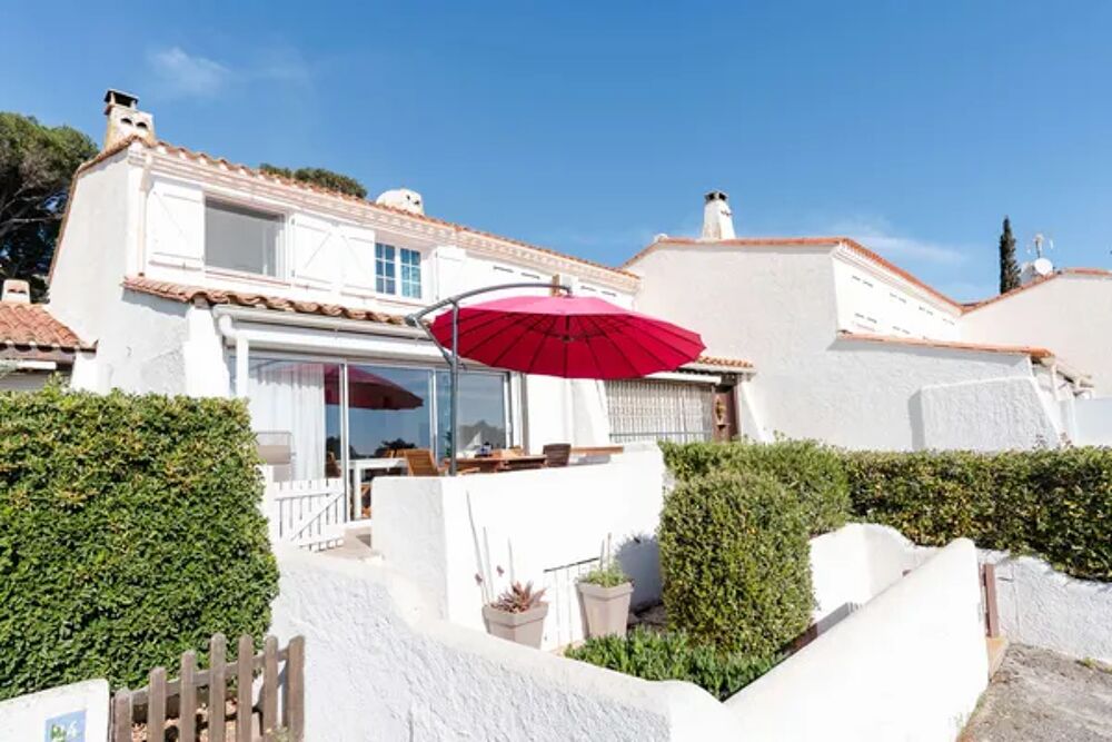   Les Rsidences St.Pierre SP25-Chaleureuse maison familiale climatise, accs WIFI et vue mer Plage < 500 m - Terrasse - place de Languedoc-Roussillon, St Pierre la Mer (11560)