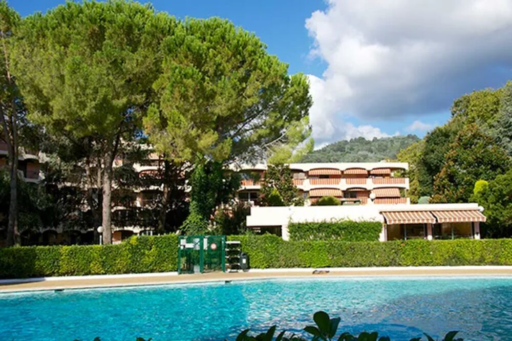  Studio pour 4 pers. avec piscine partage  Mandelieu-la-Napoule Piscine collective - Tlvision - Terrasse - Balcon - place de Provence-Alpes-Cte d'Azur, Mandelieu-la-Napoule (06210)