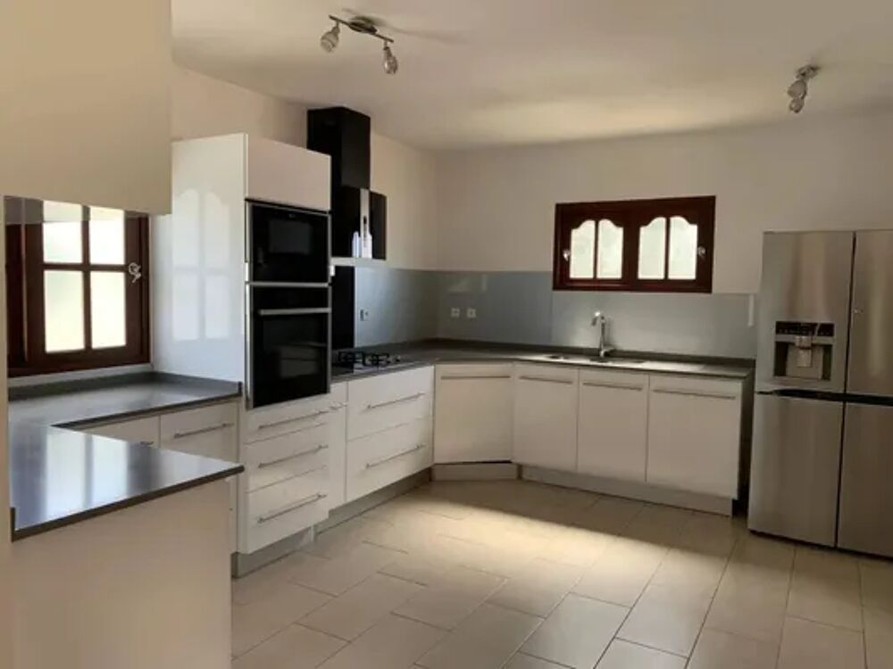   Villa spacieuse  5 km de la plage pour 6 pers.  Les Anses-d'Arlet Plage < 5 km - Tlvision - Terrasse - place de parking en e DOM-TOM, Les Anses-d'Arlet (97217)