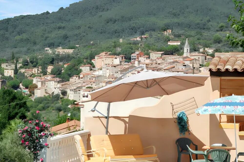   Villa pour 6 pers. avec piscine, jardin et terrasse  Callas Piscine prive - Tlvision - Terrasse - Vue montagne - place de pa Provence-Alpes-Cte d'Azur, Callas (83830)