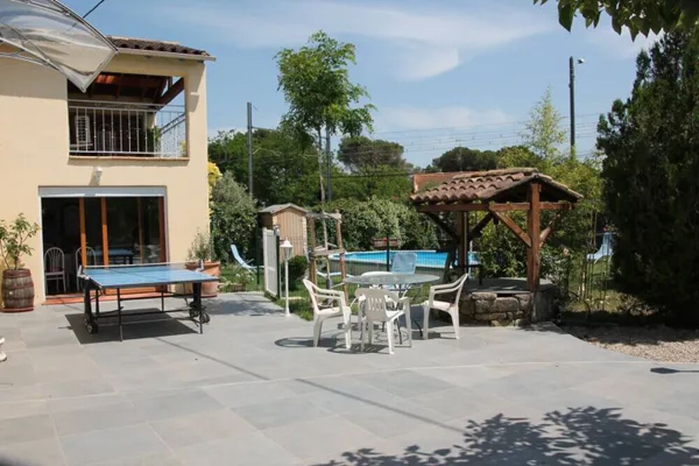   Villa pour 8 pers. avec piscine et jardin  Villeneuve-ls-Avignon Piscine prive - Tlvision - Terrasse - place de parking en Languedoc-Roussillon, Villeneuve-ls-Avignon (30400)