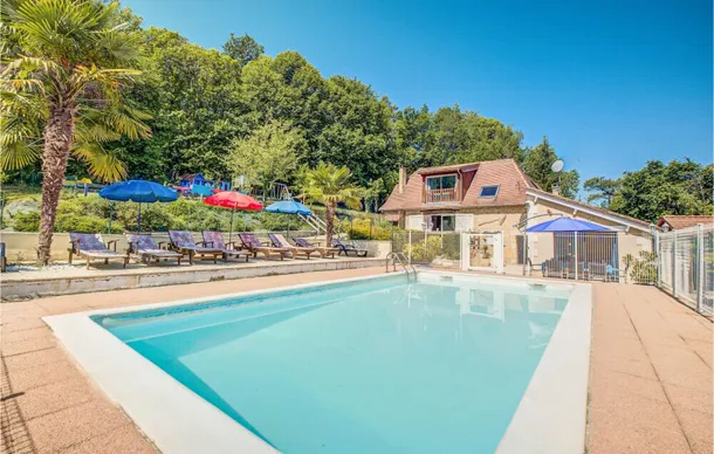   Beautiful home in Blis et Born with 4 Bedrooms, Private swimming pool and Outdoor swimming pool Piscine prive - Tlvision - Te Aquitaine, Blis-et-Born (24330)