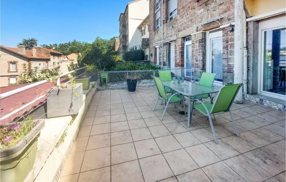   Beautiful apartment in Saint-tienne with WiFi and 1 Bedrooms Alimentation < 800 m - Tlvision - Terrasse - Lave linge - Sche Rhne-Alpes, Saint-tienne (42000)