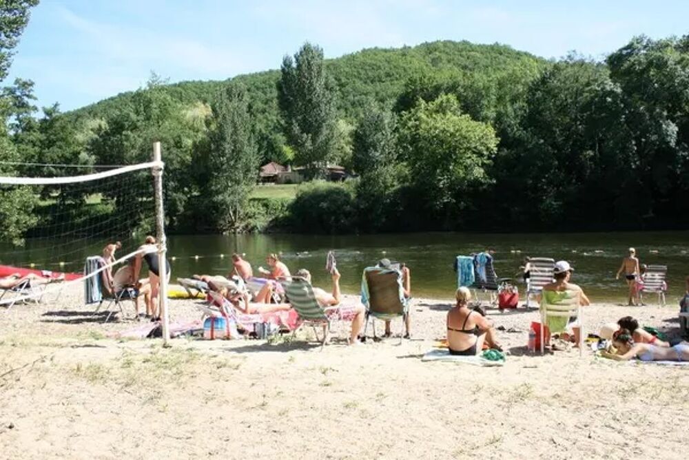   Village Camping LES VIGNES - Gte Piscine collective - Tlvision - Terrasse - Accs Internet - Jeux jardin Midi-Pyrnes, Puy-l'vque (46700)