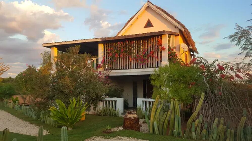   Maison spacieuse pour 8 pers. avec jardin, terrasse et balcon  Ifaty Tlvision - Terrasse - Balcon - place de parking en extr Madagascar, Ifaty