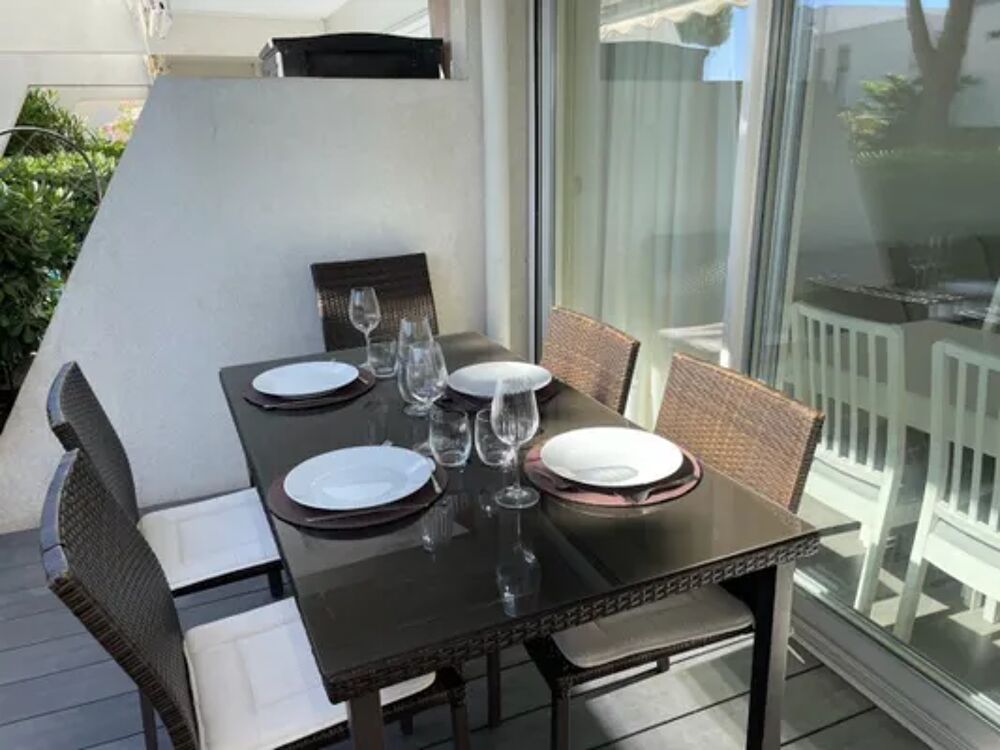   appartement 6 personnes Piscine collective - Tlvision - Terrasse - place de parking en extrieur - Lave vaisselle Languedoc-Roussillon, Port Camargue (30240)