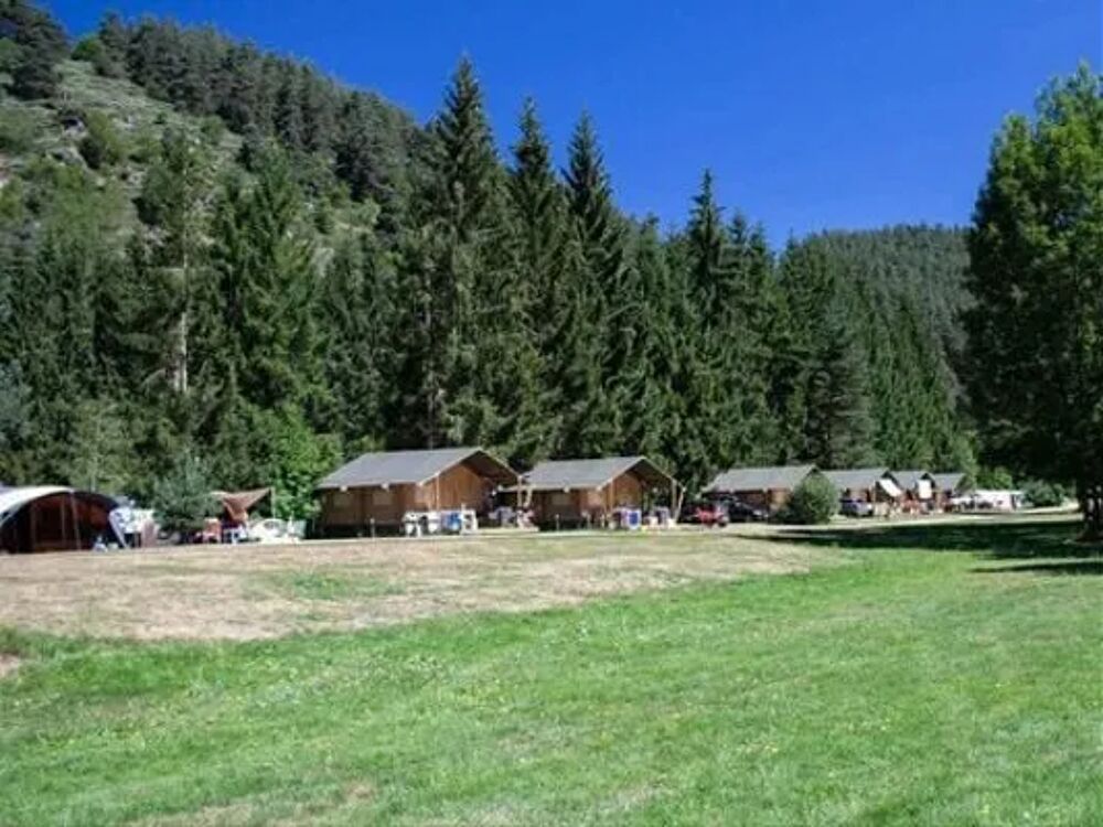   Camping Sites et Paysages - Le Vaubarlet - COTTAGE LA TRIBU Modle 2023, 7 places 3 chambres, 1 sdb, 1 wc, lave-vaisselle Piscin Auvergne, Sainte-Sigolne (43600)