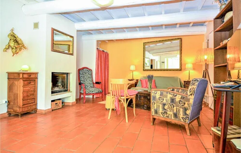   Nice home in Montaren et St with WiFi, Swimming pool and 1 Bedrooms Piscine collective - Tlvision - Terrasse - Lave vaisselle Languedoc-Roussillon, Montaren-et-Saint-Mdiers (30700)