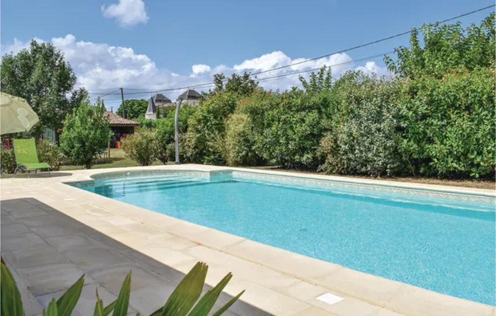   Nice home in Massugas with 2 Bedrooms, Private swimming pool and Outdoor swimming pool Piscine prive - Alimentation < 2 km - T Aquitaine, Massugas (33790)